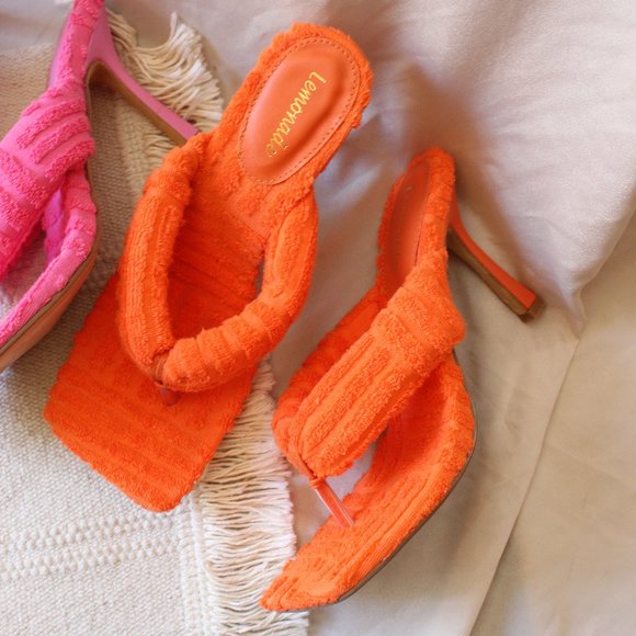 ๐๏ธCity Girl Collection// Orange Thong Sandal - Picture 10 of 13